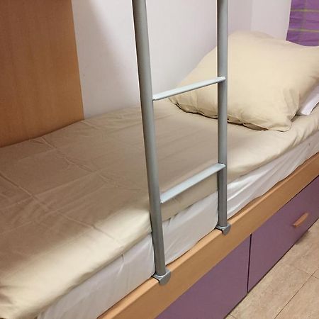 Apartamento Port Marino Кембрилс Екстериор снимка