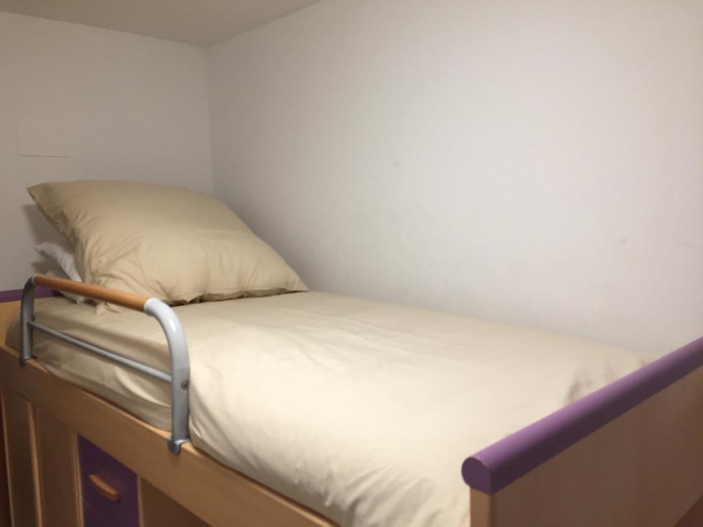 Apartamento Port Marino Кембрилс Екстериор снимка
